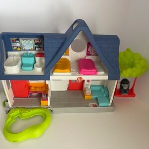 Fisher-Price Vibrant Dollhouse Playset with Blue Roof